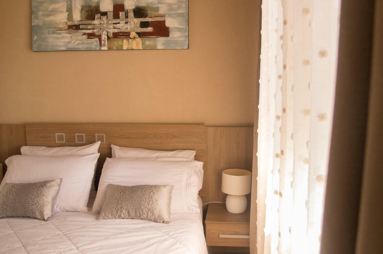 La Riviera Lejlighedshotel Fernando de la Mora Eksteriør billede